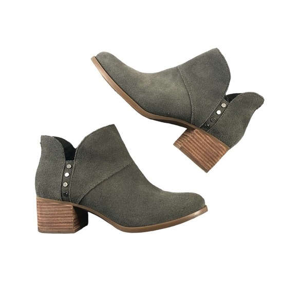 Koolaburra by Ugg Sofiya Suede Olive Green Studded Ankle Booties Western - Picture 1 of 9